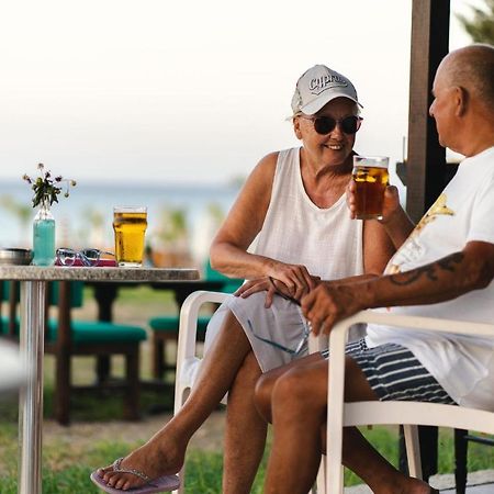 Astreas Beach Hotel Apartments Протарас Екстериор снимка