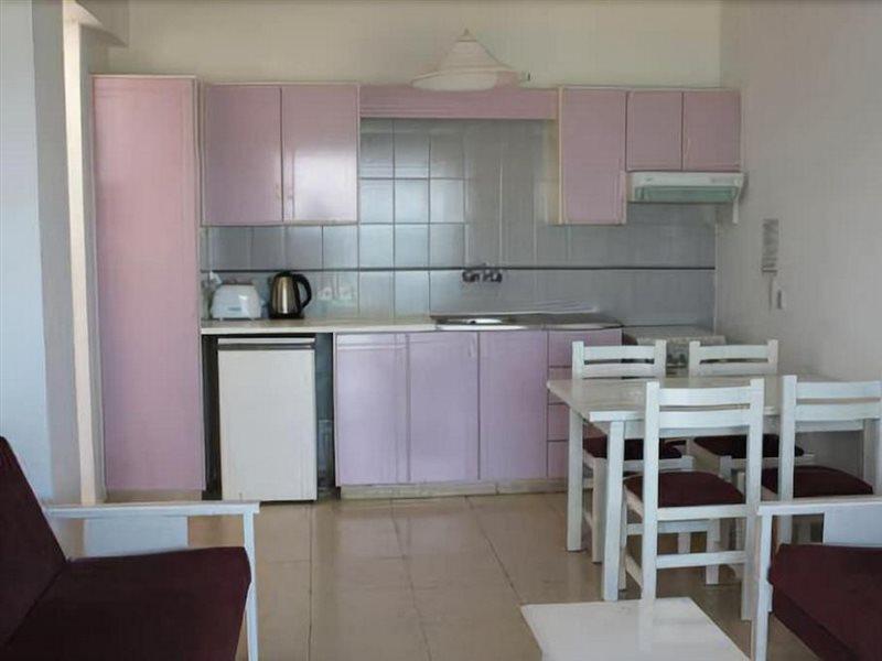 Astreas Beach Hotel Apartments Протарас Екстериор снимка
