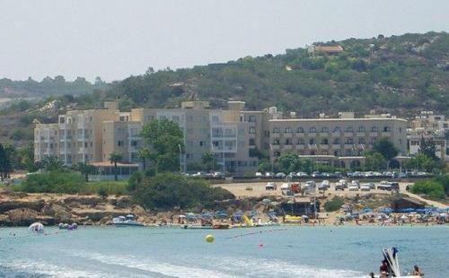 Astreas Beach Hotel Apartments Протарас Екстериор снимка