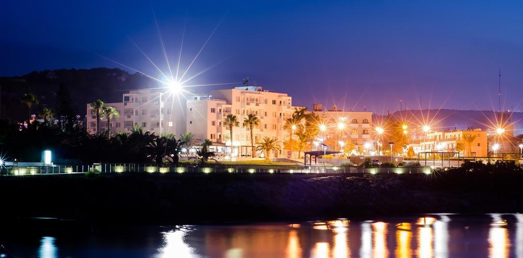 Astreas Beach Hotel Apartments Протарас Екстериор снимка
