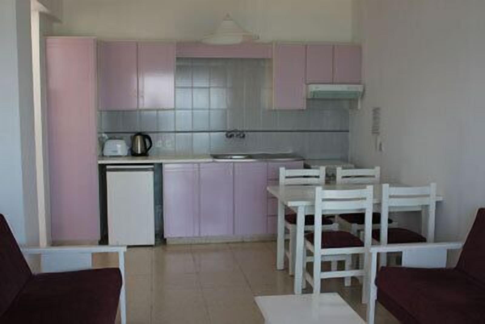 Astreas Beach Hotel Apartments Протарас Екстериор снимка