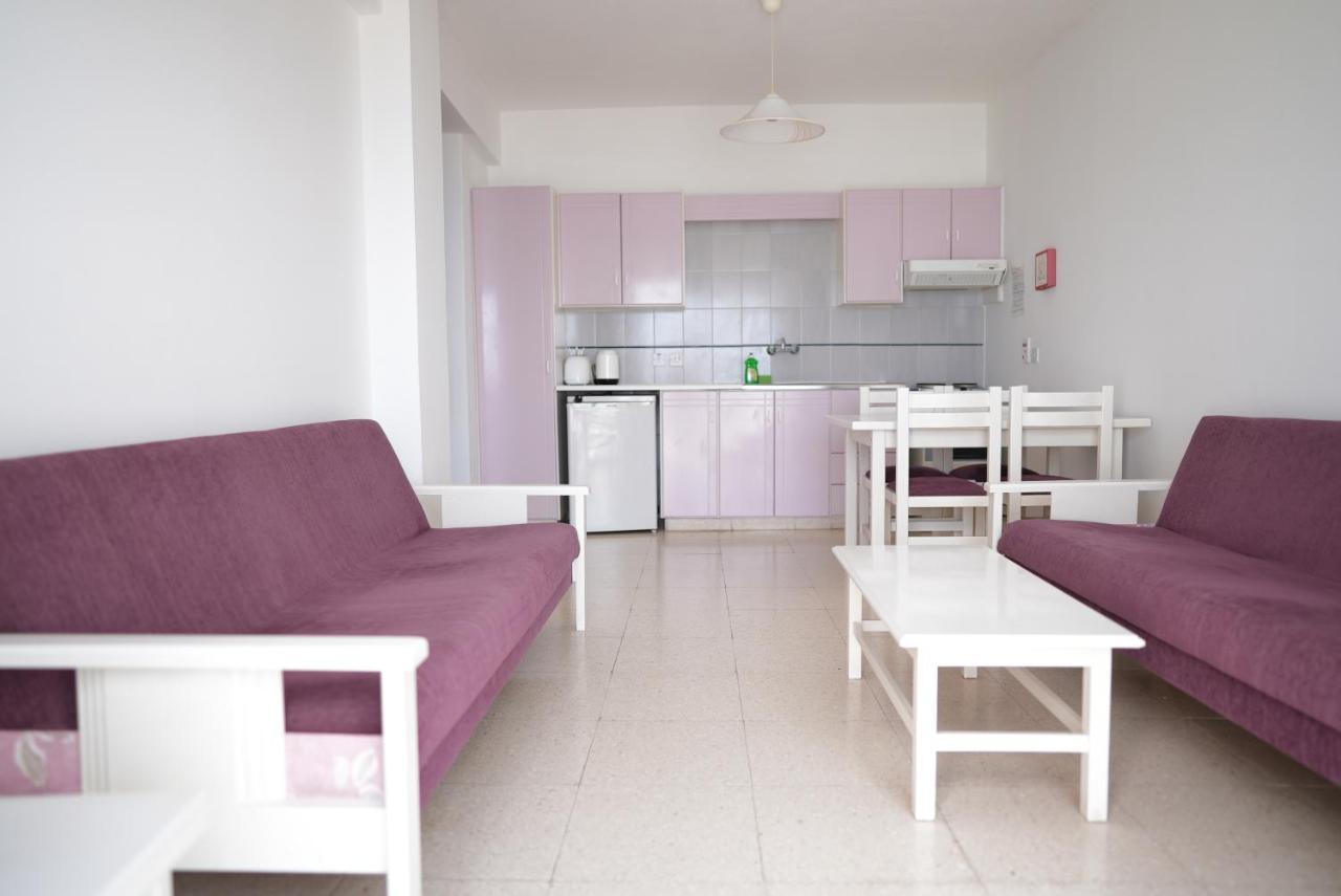 Astreas Beach Hotel Apartments Протарас Екстериор снимка
