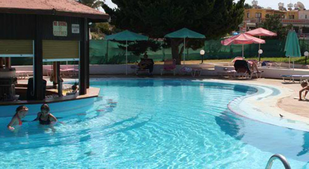 Astreas Beach Hotel Apartments Протарас Екстериор снимка